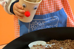 Jugando con cereales y Rudolf en la Escuela Infantil Mar de Soles